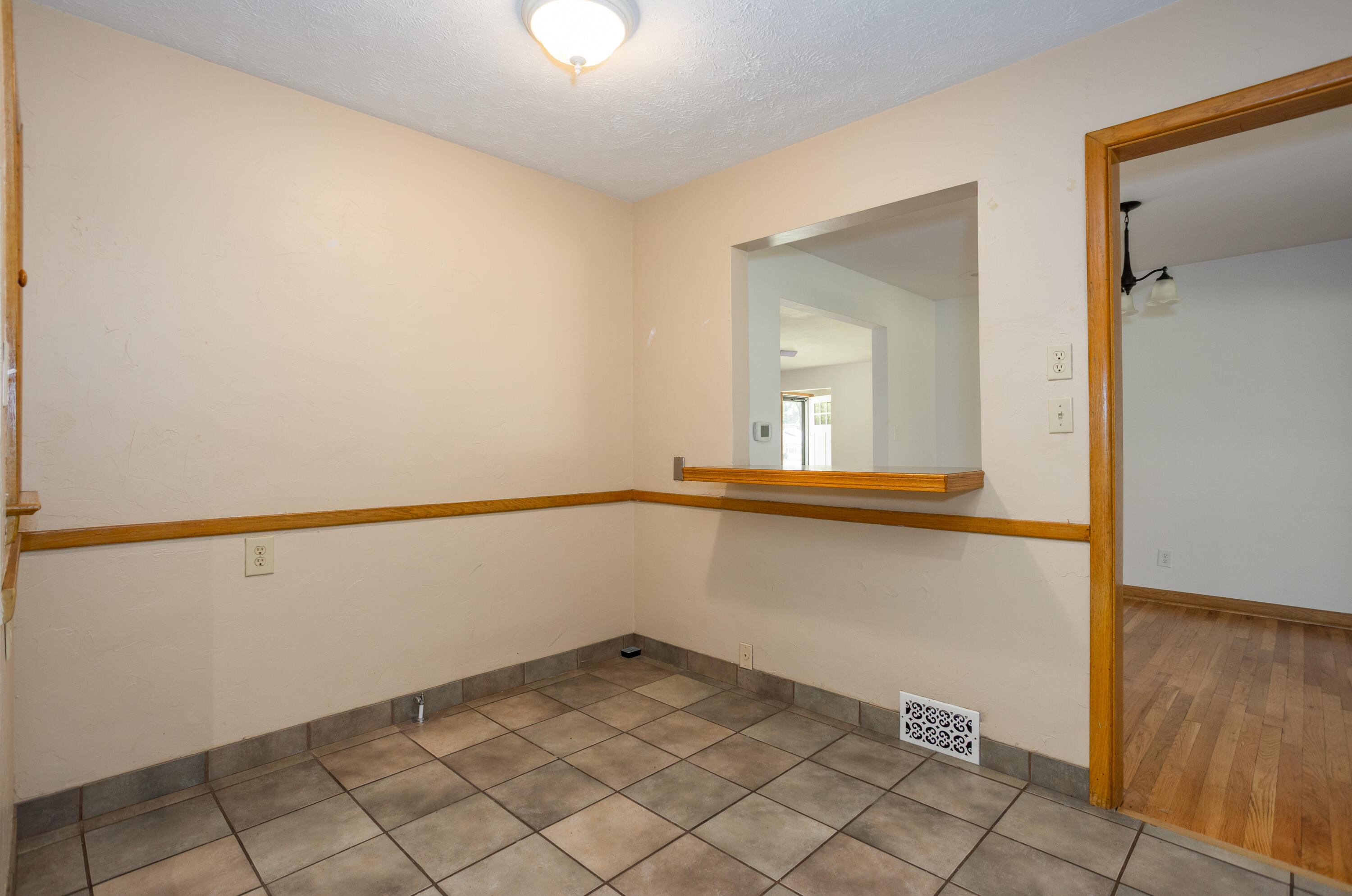 2123 South Prairie Lane Springfield, MO 65804 - Photo 15 of 27 014