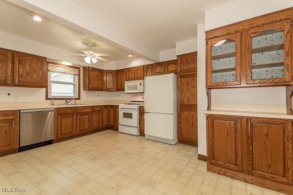 1656 Lyndhurst Road Lyndhurst, OH 44124 - Photo 14 of 39