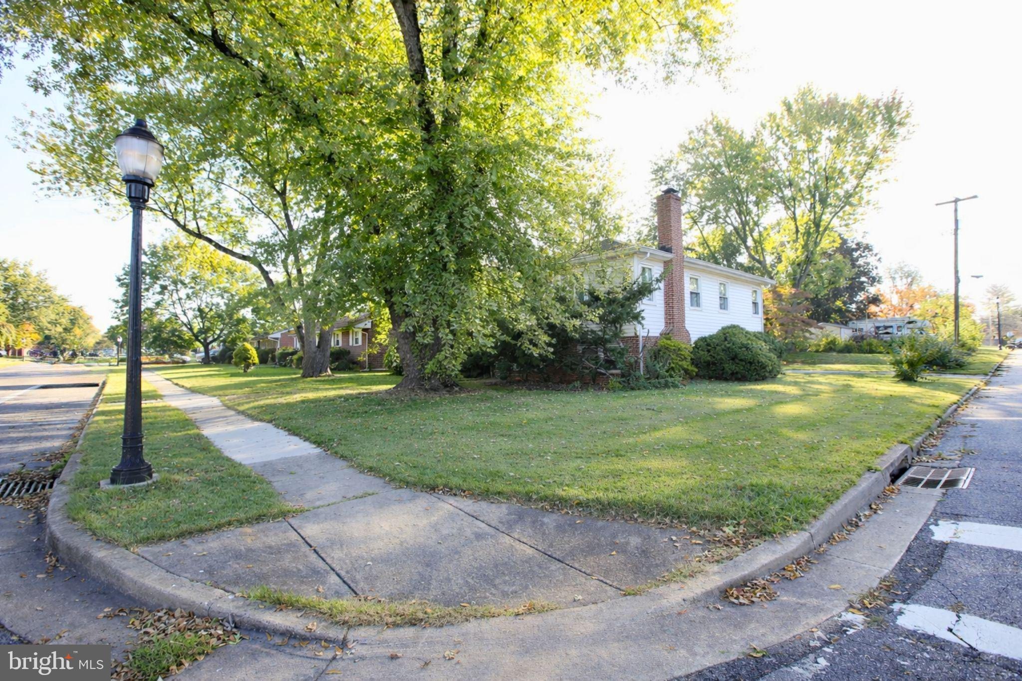 608 Taney Avenue Frederick, MD 21702 - Photo 3 of 38