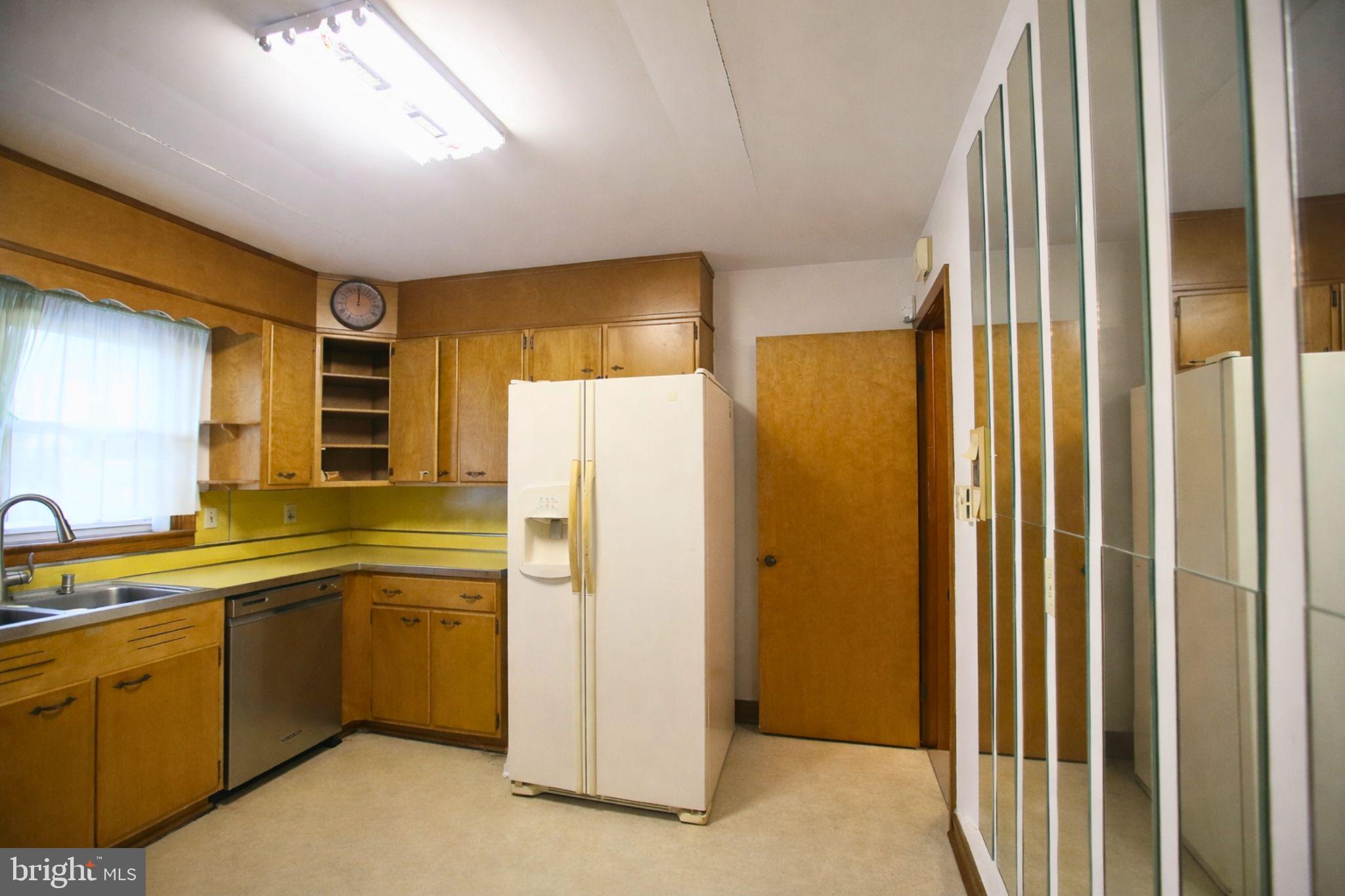 608 Taney Avenue Frederick, MD 21702 - Photo 8 of 38