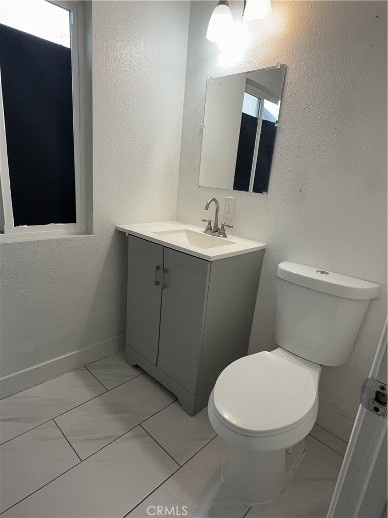 139 North Palm Avenue, Unit 1 Rialto, CA 92376 - Photo 21 of 23 Primary Bathroom
