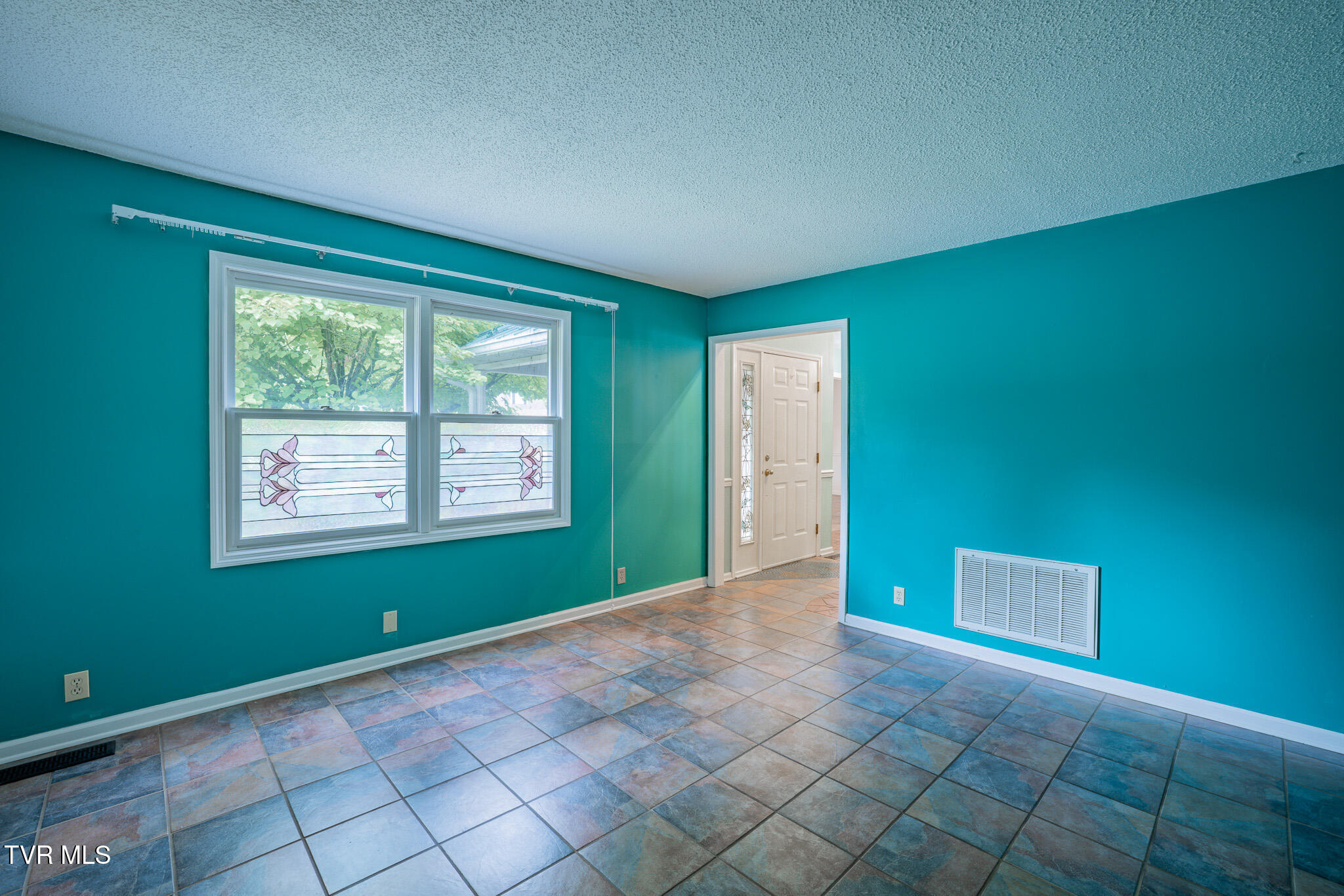 146 El Bowers Road Elizabethton, TN 37643 - Photo 18 of 40 1R9A7601-HDR
