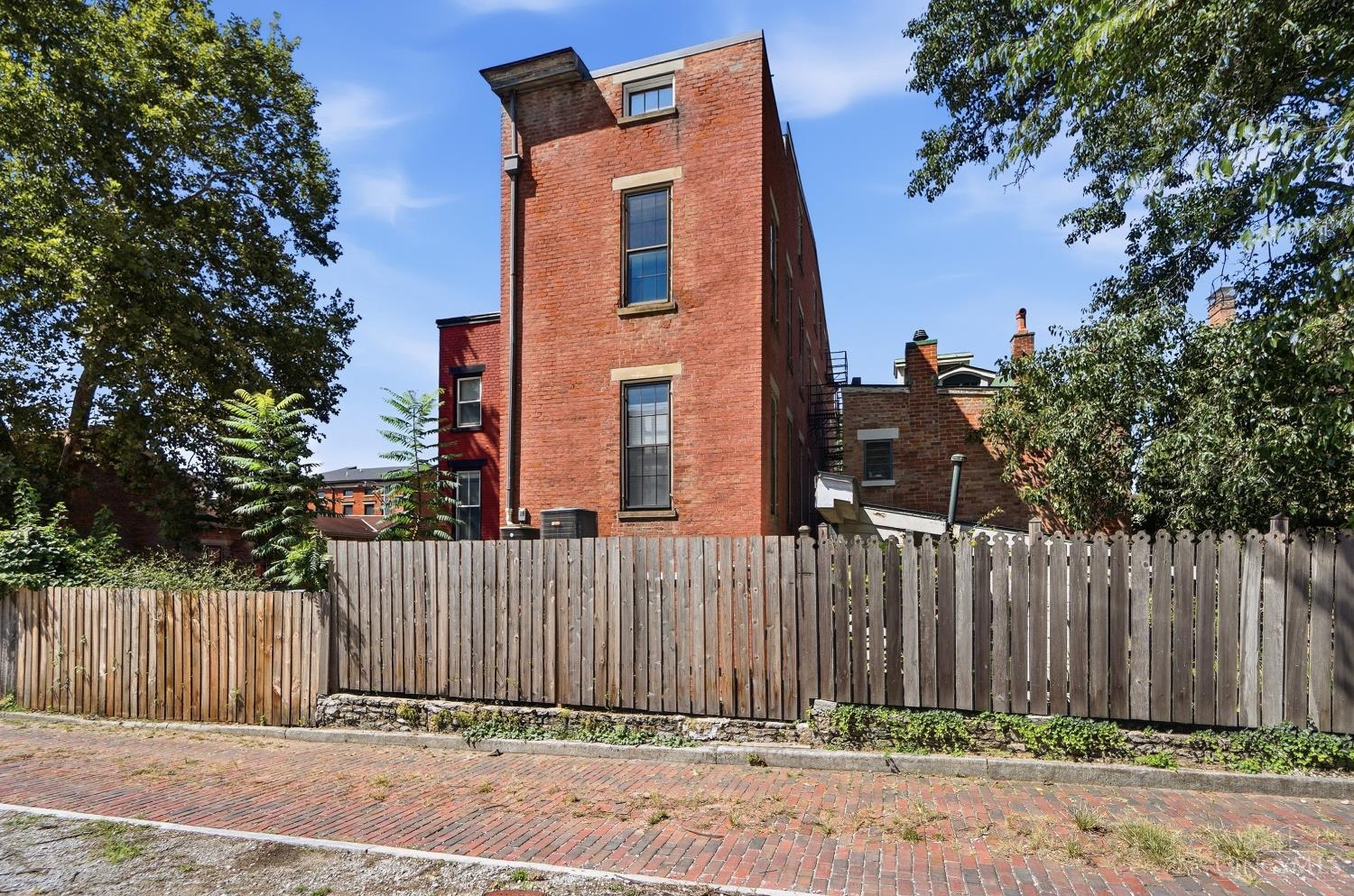 1314 Spring Street, Unit 4 Cincinnati, OH 45202 - Photo 32 of 37 Gallery Image 32
