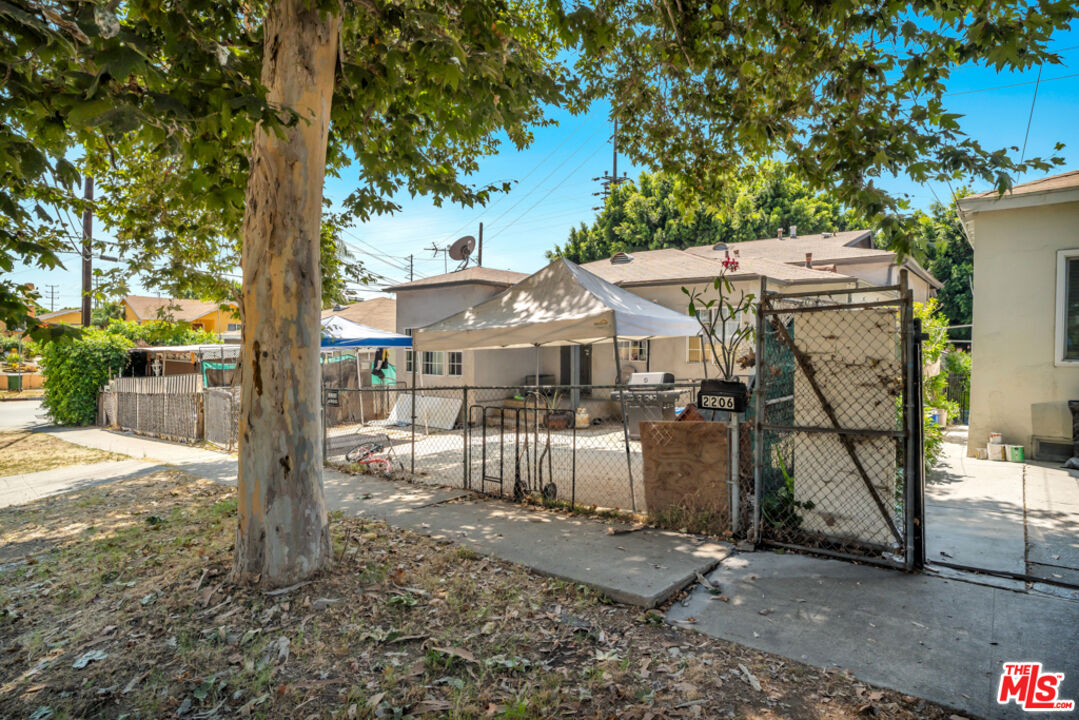 2206 West Ave 30 Los Angeles, CA 90065 - Photo 5 of 14