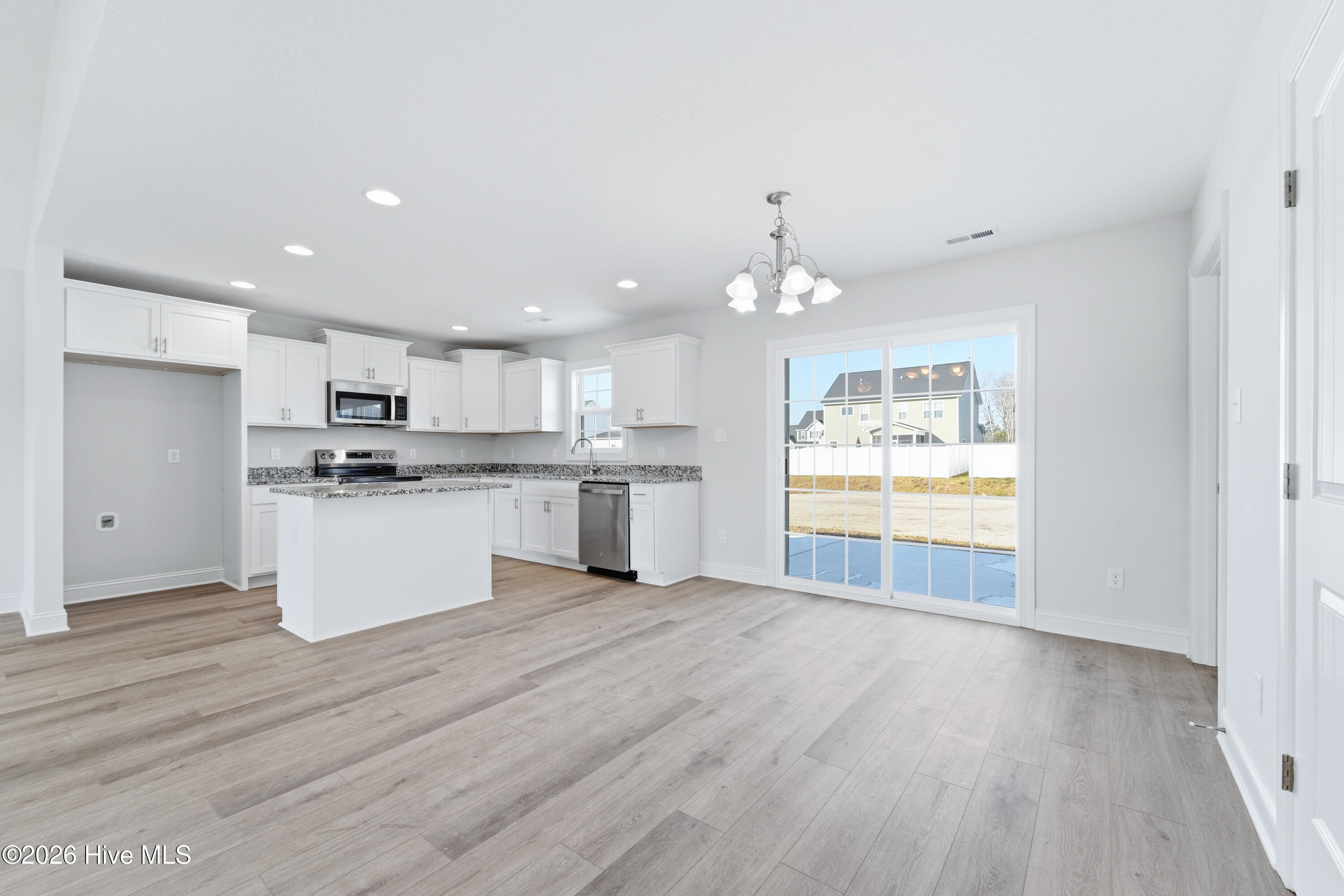 720 Regiment Road Jacksonville, NC 28546 - Photo 10 of 27 DSC01122