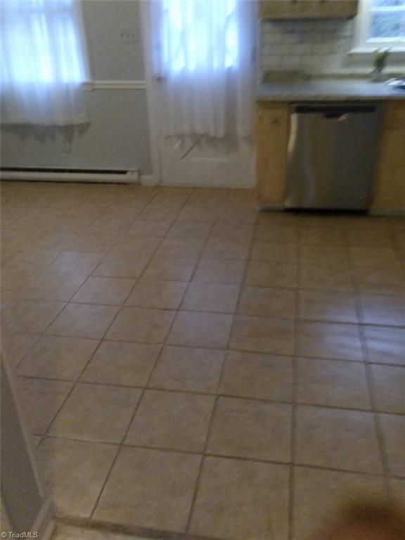 1105 Robinhood Road, Unit C High Point, NC 27262 - Photo 6 of 11 Gallery Image 6
