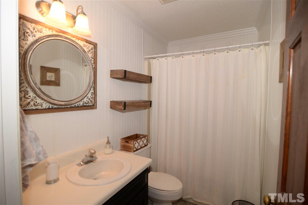 883 Corbett Road Clayton, NC 27520 - Photo 14 of 30 Gallery Image 14