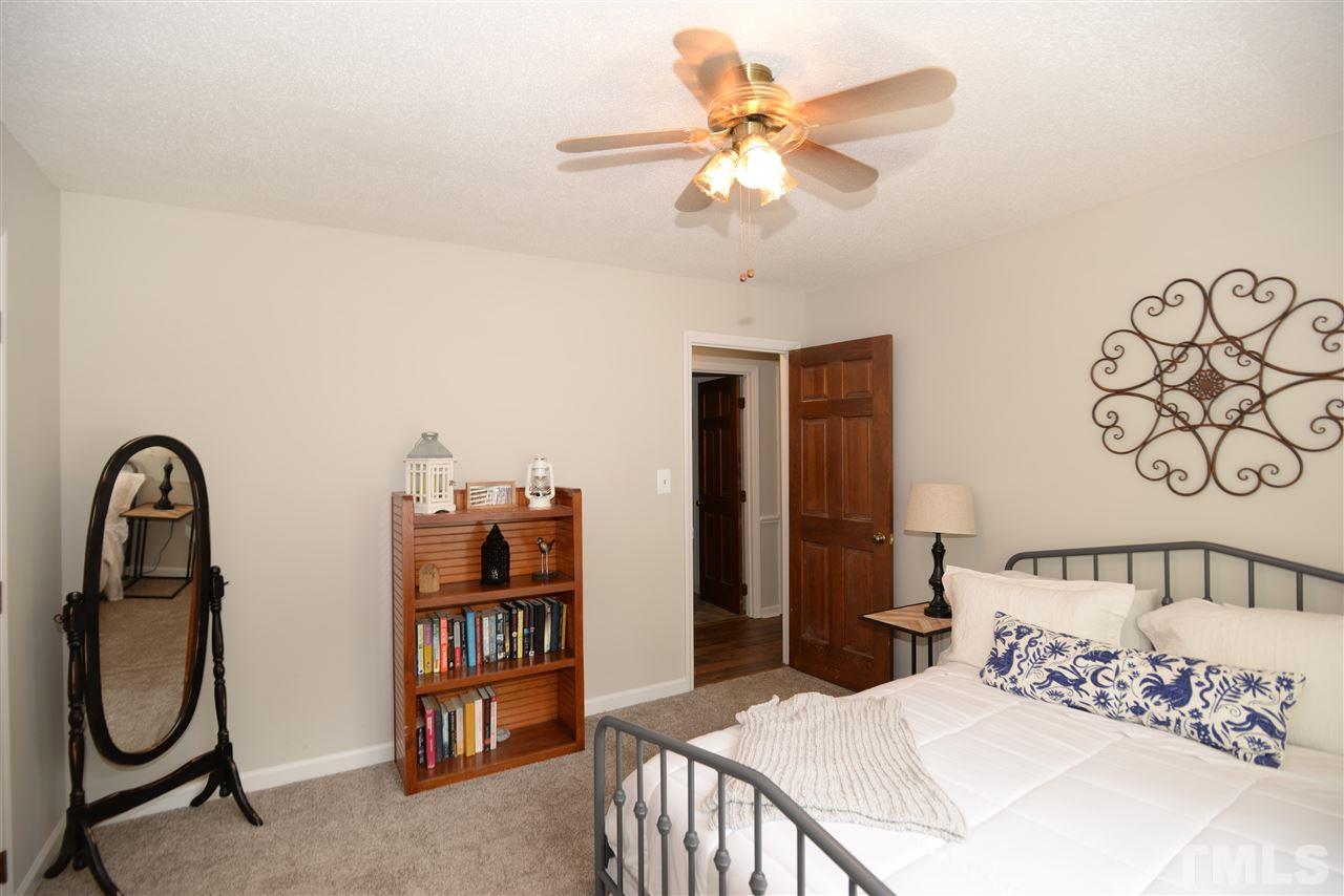 883 Corbett Road Clayton, NC 27520 - Photo 15 of 30 Gallery Image 15