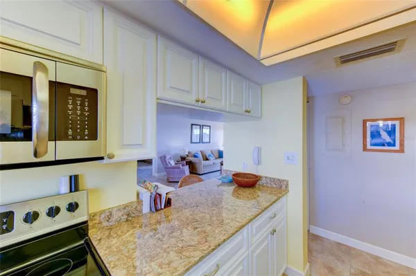 $4,800 | 3240 Gulf Of Mexico Drive, Unit 603, Longboat Key, FL 34228