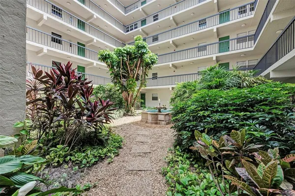 $4,800 | 3240 Gulf Of Mexico Drive, Unit 603, Longboat Key, FL 34228