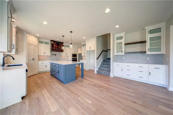 $699,000 | 4005 Northeast Apple Grove Drive, Lee's Summit, MO 64064