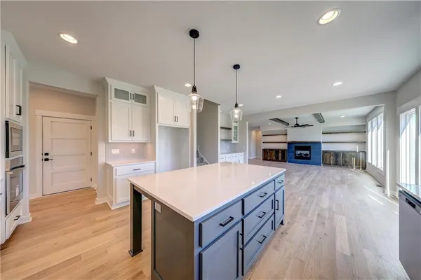 $699,000 | 4005 Northeast Apple Grove Drive, Lee's Summit, MO 64064