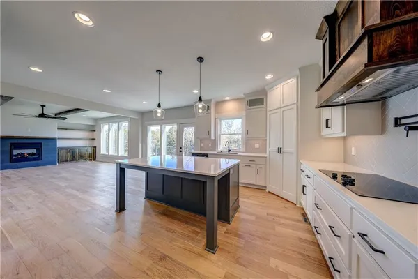 $699,000 | 4005 Northeast Apple Grove Drive, Lee's Summit, MO 64064