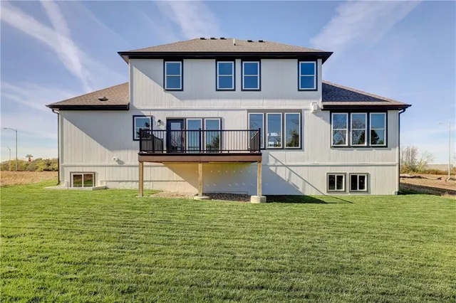 $764,900 | 4005 Northeast Apple Grove Drive, Lee's Summit, MO 64064