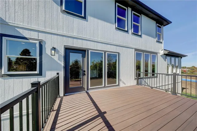 $764,900 | 4005 Northeast Apple Grove Drive, Lee's Summit, MO 64064