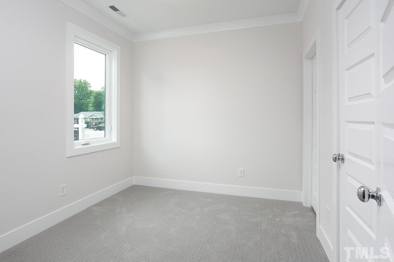 712 East Edenton Street, Unit 103 Raleigh, NC 27601 - Photo 4 of 25