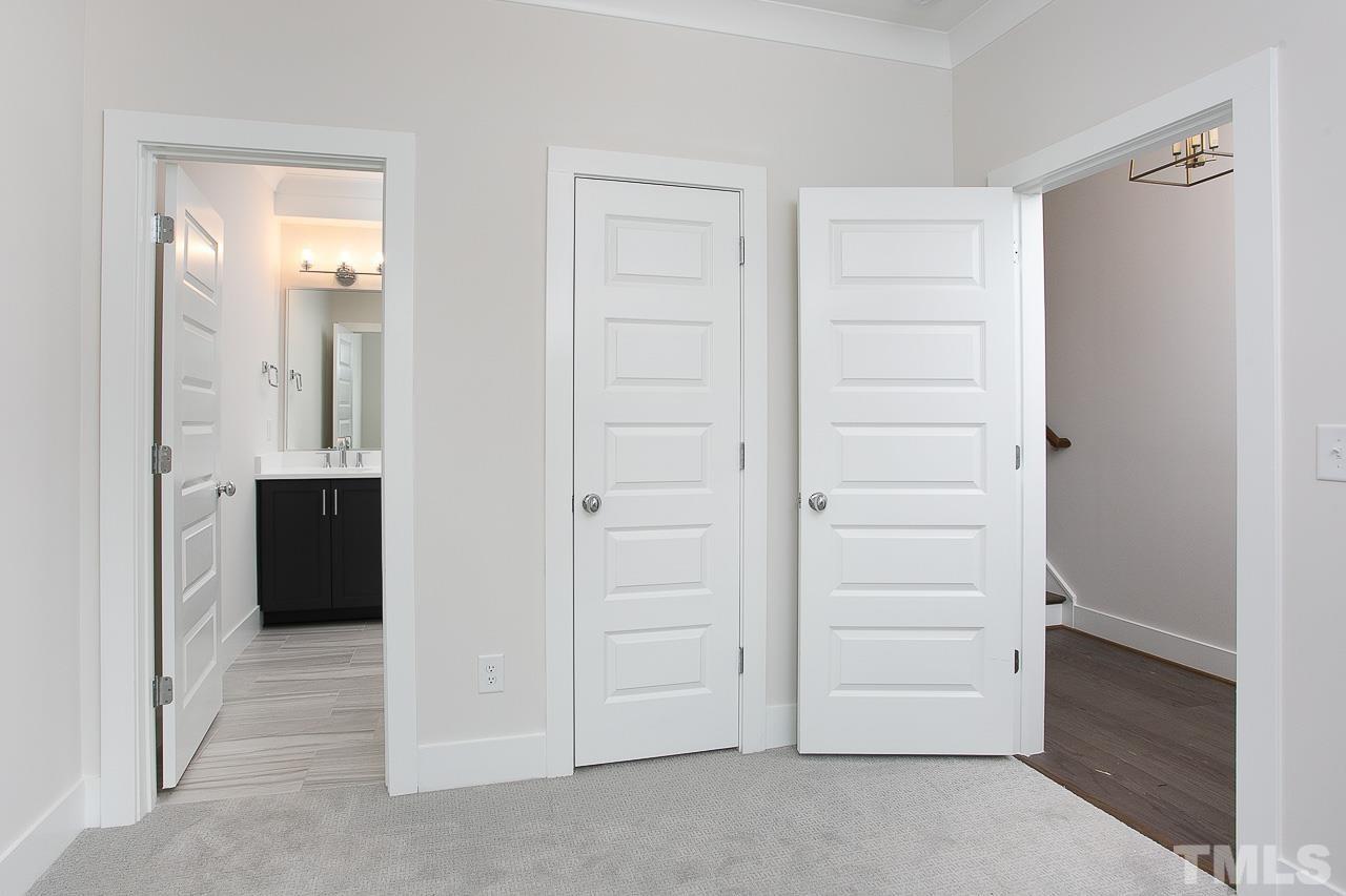 712 East Edenton Street, Unit 103 Raleigh, NC 27601 - Photo 5 of 25