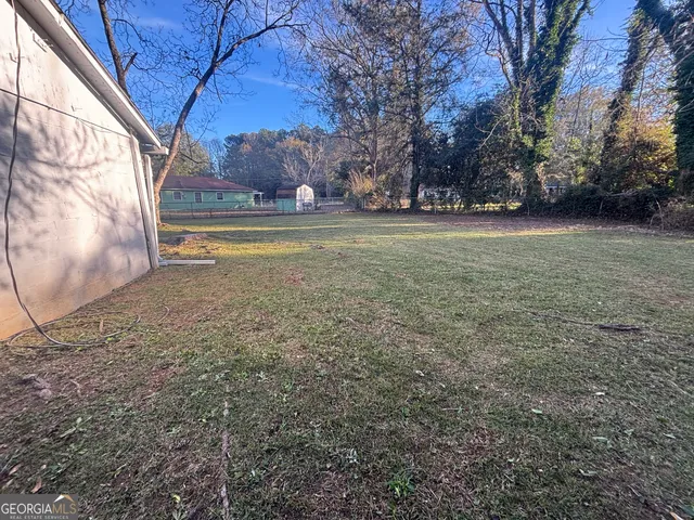 a view of outdoor space with city view