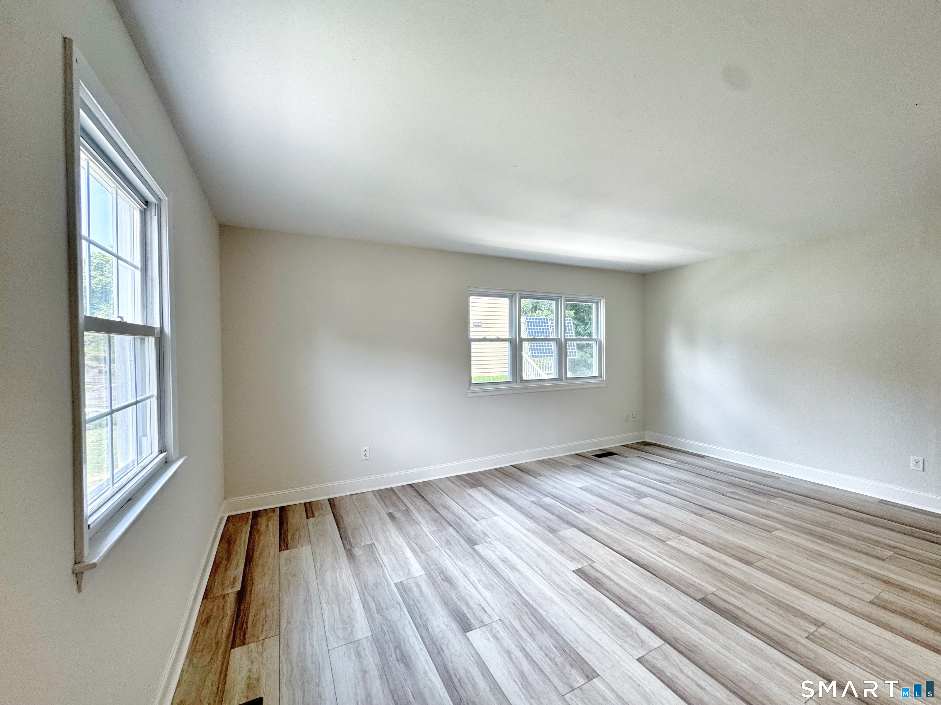 10 Harvann Road Norwalk, CT 06850 - Photo 9 of 35