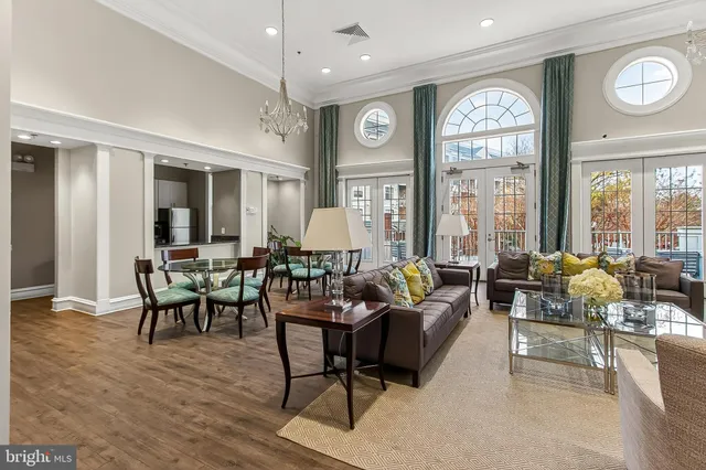 $3,100 | 1641 International Drive, Unit 415, McLean, VA 22102