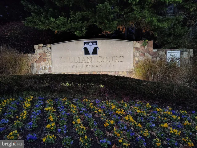 $3,100 | 1641 International Drive, Unit 415, McLean, VA 22102