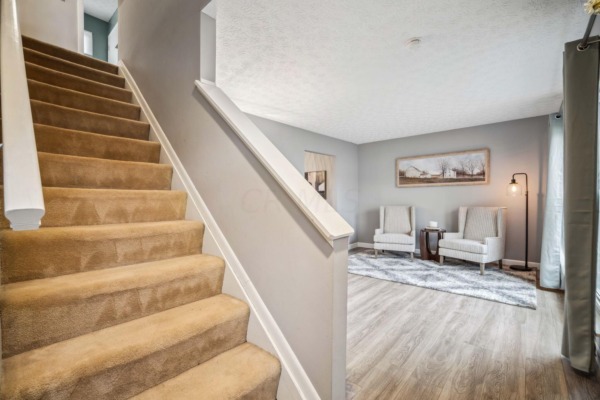 277 Rimbey Avenue Columbus, OH 43230 - Photo 10 of 51 front steps
