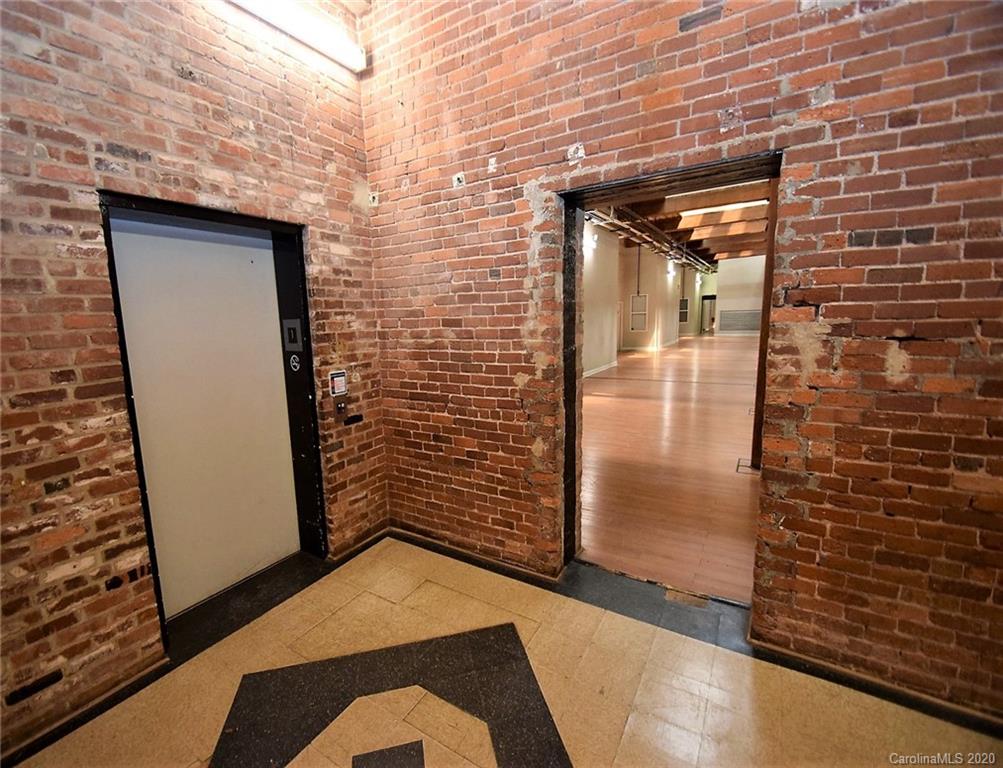 201 South Hoskins Road, Unit 124 Charlotte, NC 28208 - Photo 7 of 21