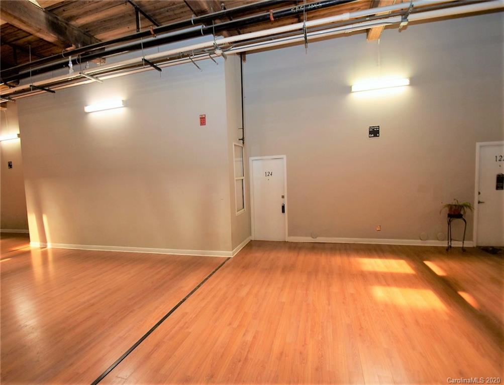 201 South Hoskins Road, Unit 124 Charlotte, NC 28208 - Photo 9 of 21
