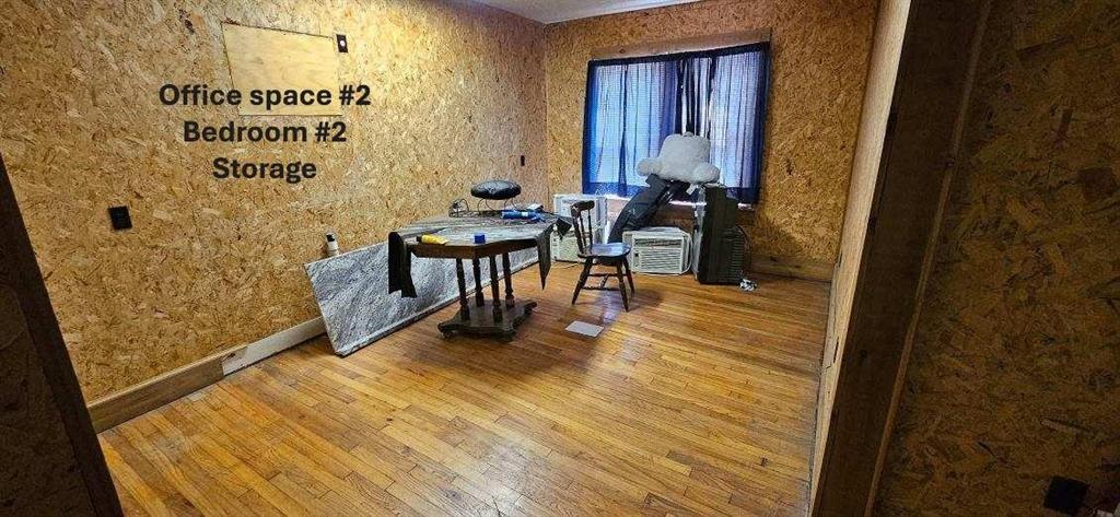 604 West 11th Street Quanah, TX 79252 - Photo 7 of 18 a view of a dinning room with furniture