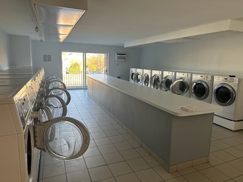 239 North Mill Road, Unit 310 Addison, IL 60101 - Photo 15 of 23 a close view of utility room