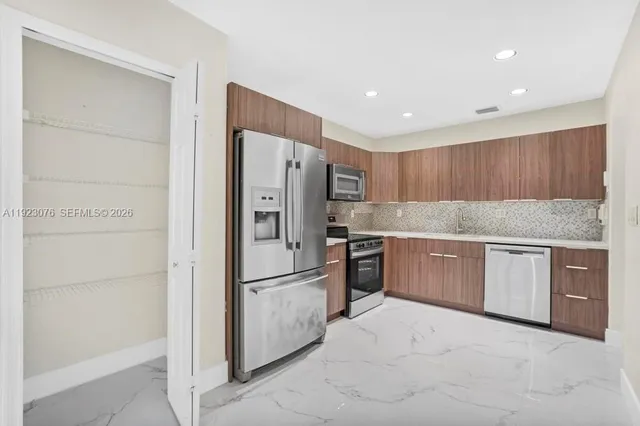 $3,700 | 11462 Northwest 48th Terrace, Doral, FL 33178