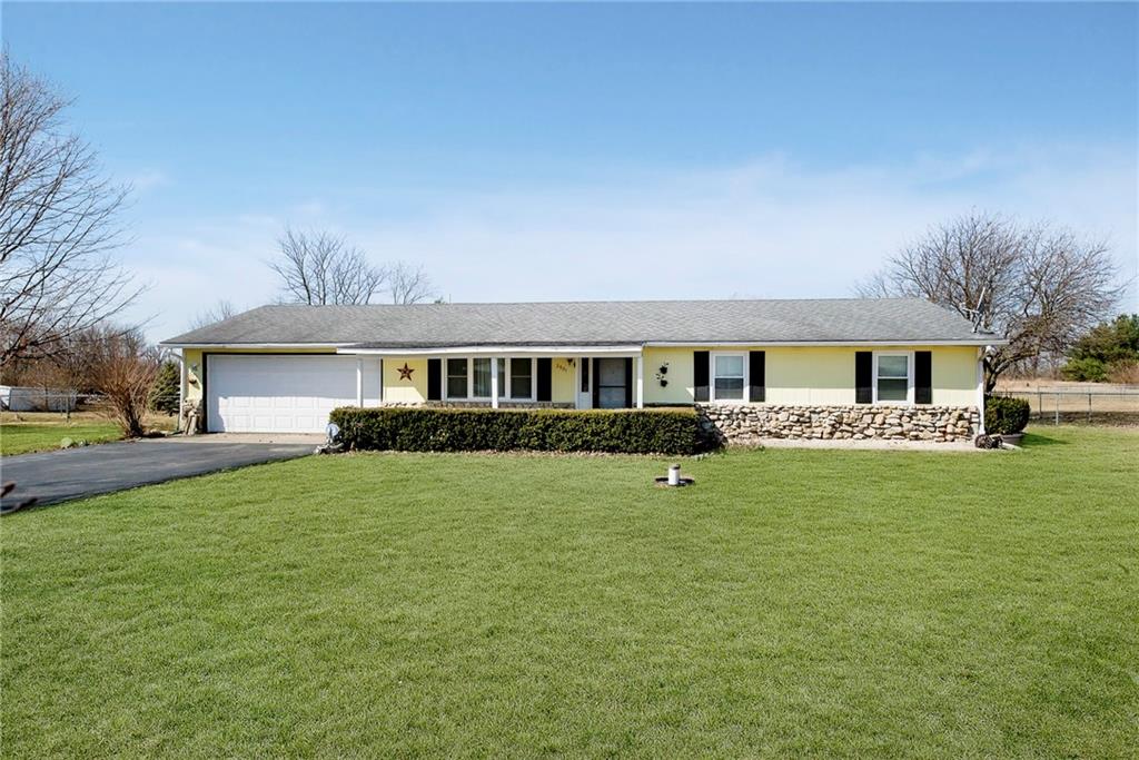 2501 North Country Club Road Muncie, IN 47303 - Photo 1 of 18
