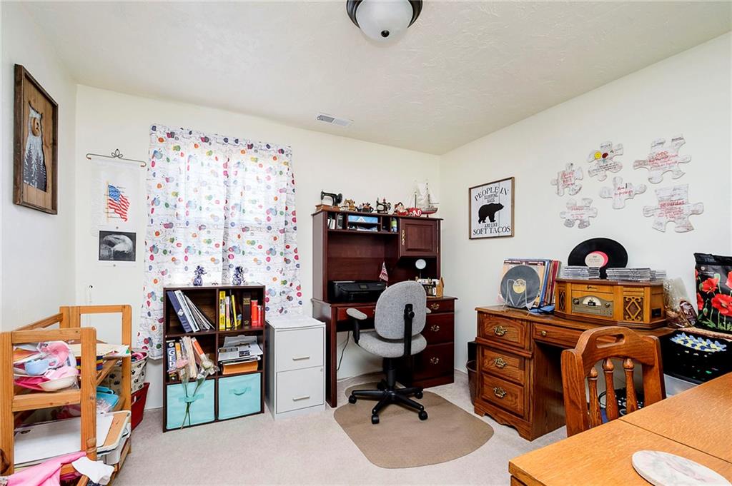 2501 North Country Club Road Muncie, IN 47303 - Photo 12 of 18