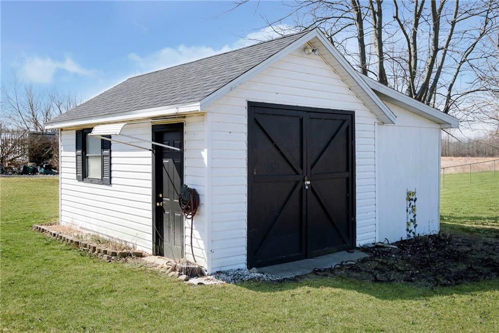 2501 North Country Club Road Muncie, IN 47303 - Photo 5 of 18