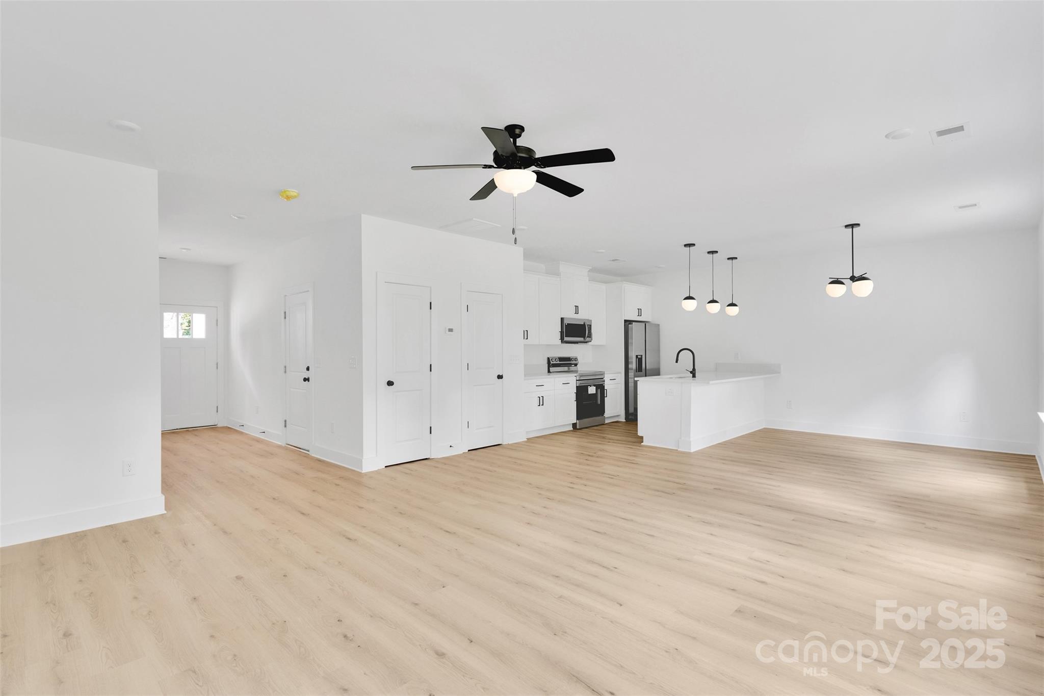 3545 Lake Road Charlotte, NC 28269 - Photo 13 of 32 Gallery Image 13