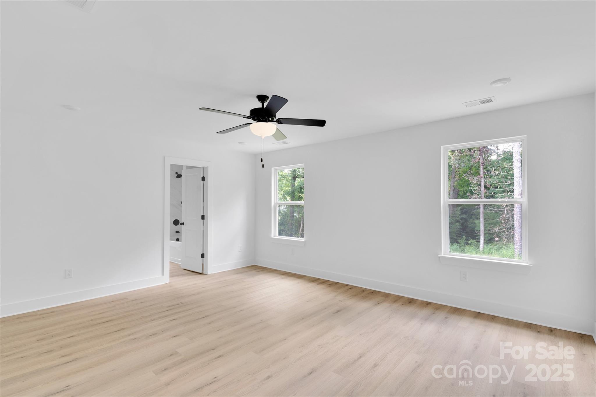 3545 Lake Road Charlotte, NC 28269 - Photo 16 of 32 Gallery Image 16