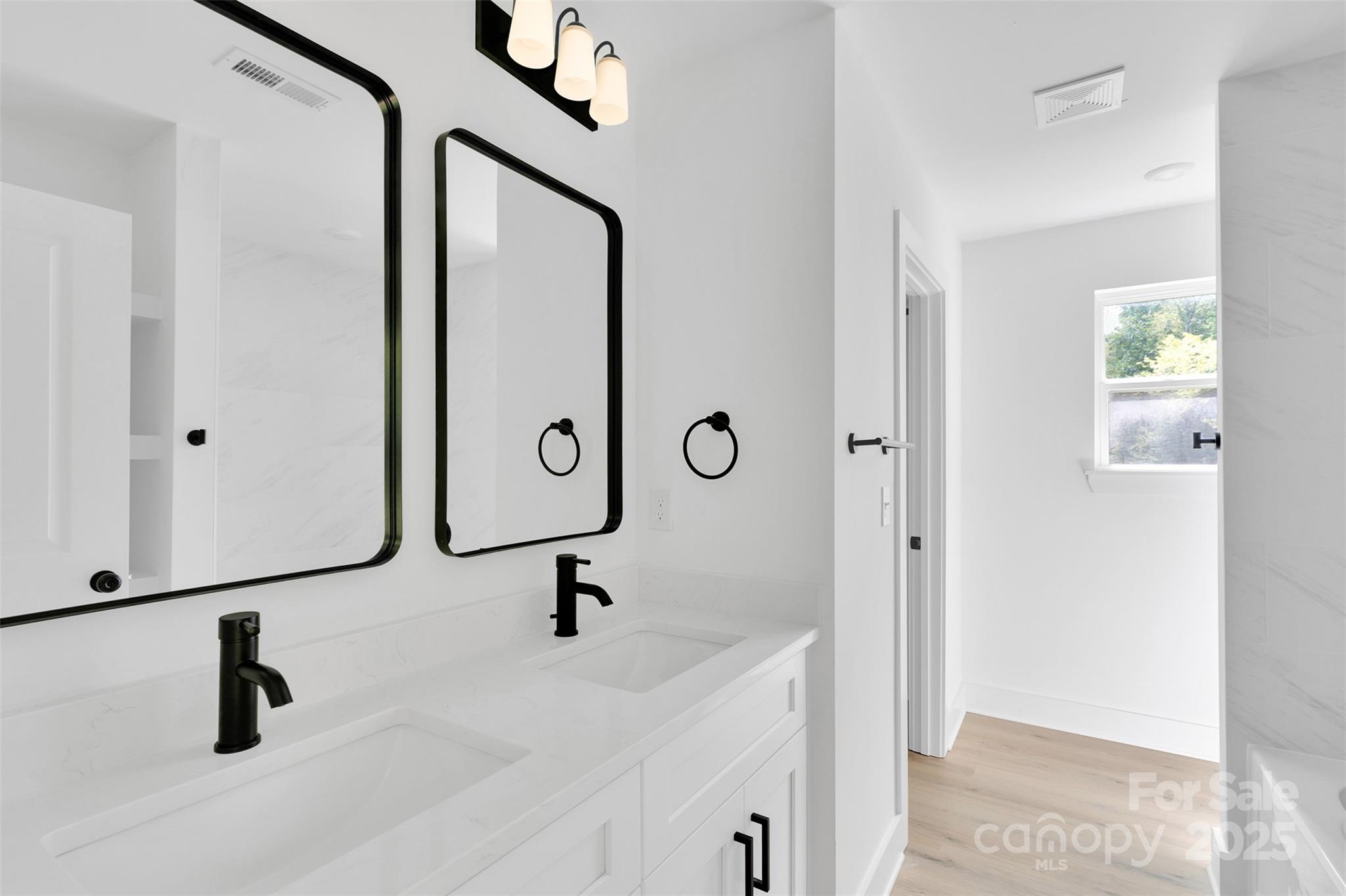3545 Lake Road Charlotte, NC 28269 - Photo 18 of 32 Gallery Image 18