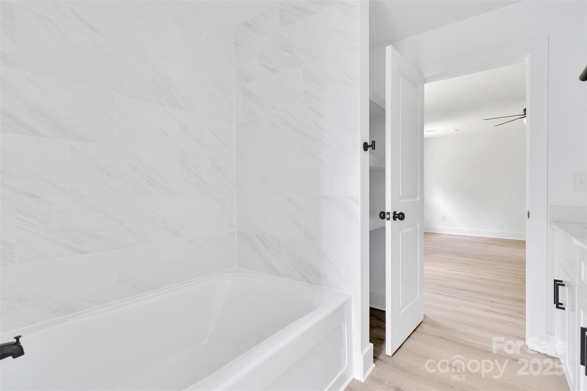 3545 Lake Road Charlotte, NC 28269 - Photo 19 of 32 Gallery Image 19
