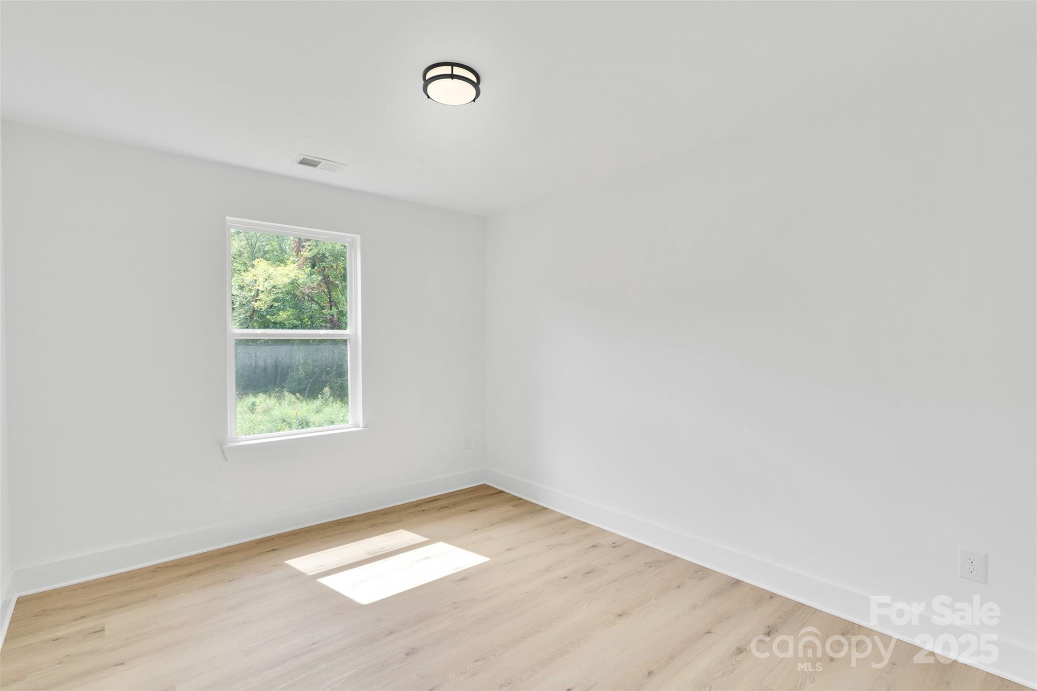 3545 Lake Road Charlotte, NC 28269 - Photo 23 of 32 Gallery Image 23