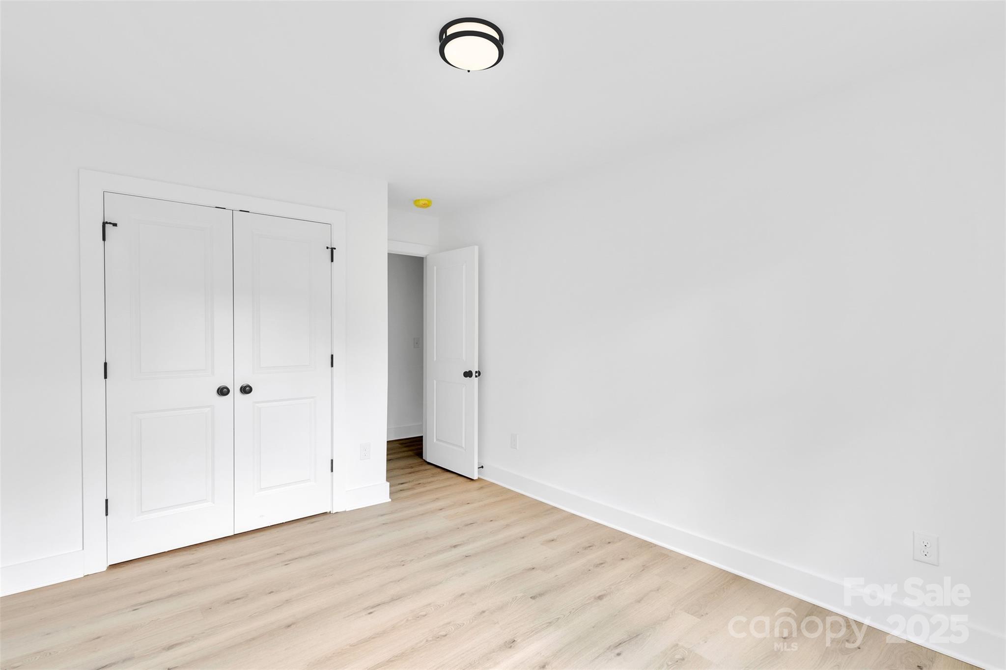 3545 Lake Road Charlotte, NC 28269 - Photo 24 of 32 Gallery Image 24