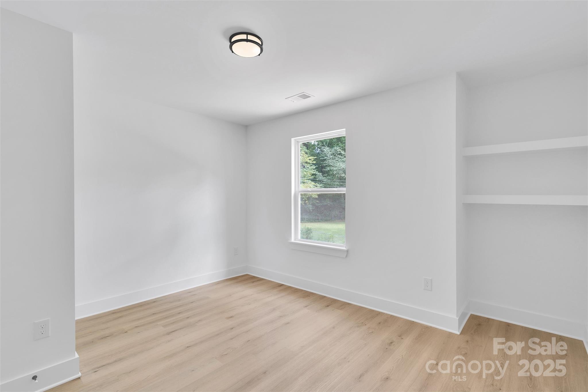 3545 Lake Road Charlotte, NC 28269 - Photo 27 of 32 Gallery Image 27
