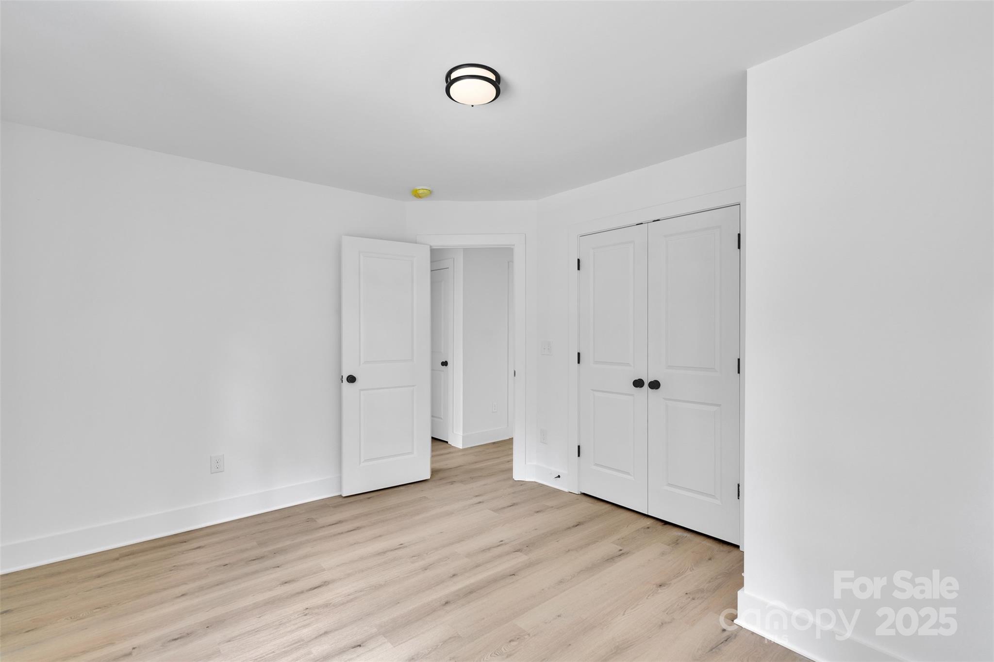 3545 Lake Road Charlotte, NC 28269 - Photo 28 of 32 Gallery Image 28