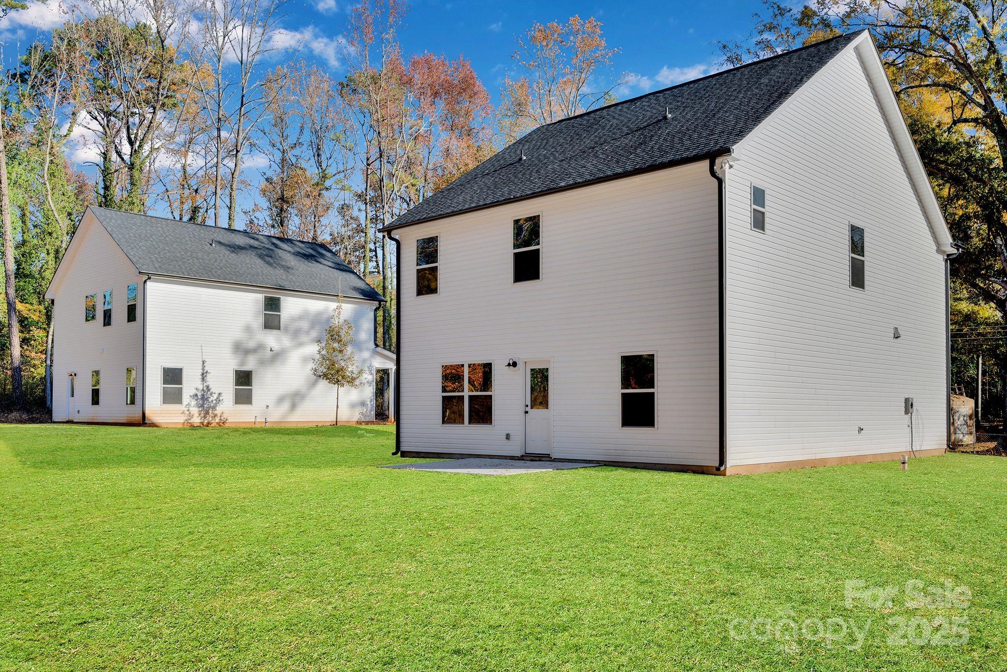 3545 Lake Road Charlotte, NC 28269 - Photo 30 of 32 Gallery Image 30