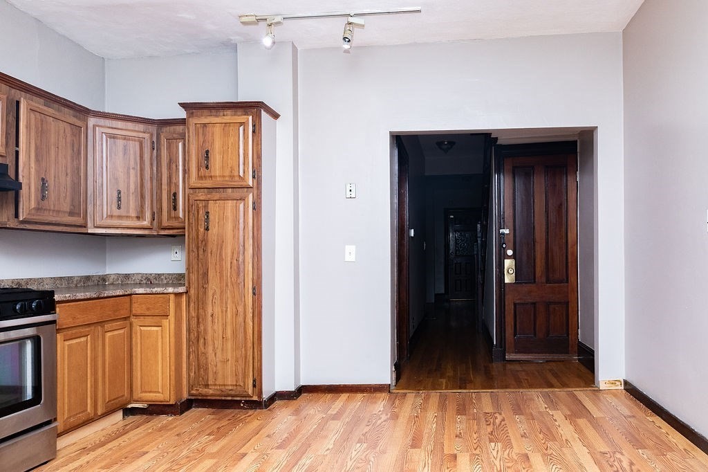 12 Payson Avenue, Unit 1 Boston, MA 02125 - Photo 6 of 34
