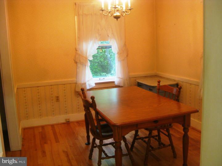 131 Knapp Road Lansdale, PA 19446 - Photo 3 of 19 Dining Room