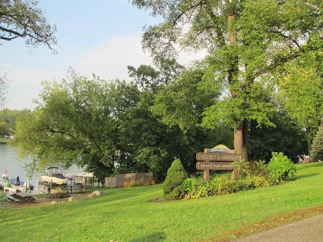 8911 Roland Drive Barrington, IL 60010 - Photo 4 of 21