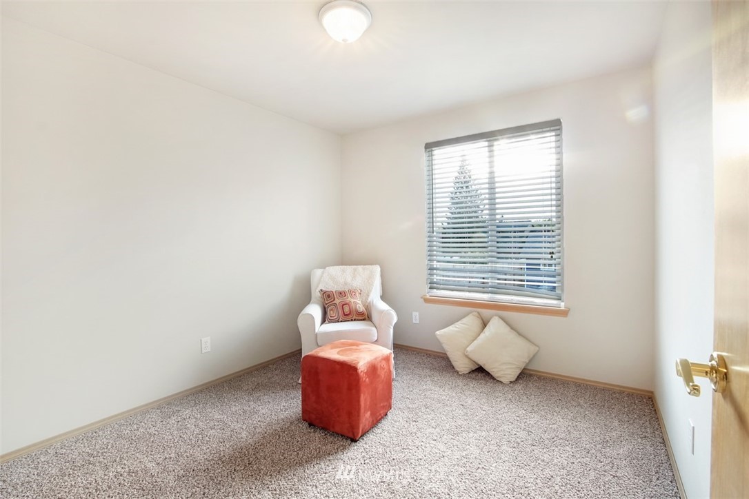 5016 Parker Road East Sumner, WA 98390 - Photo 18 of 25