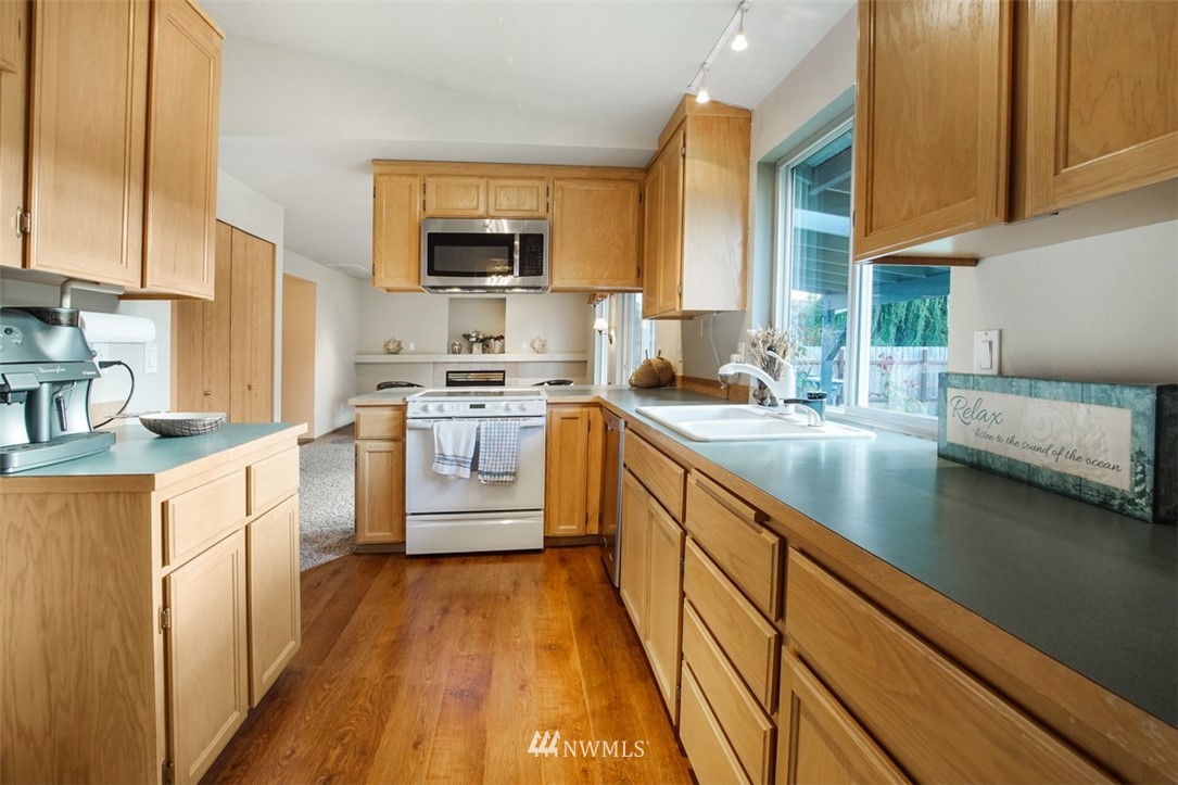 5016 Parker Road East Sumner, WA 98390 - Photo 8 of 25