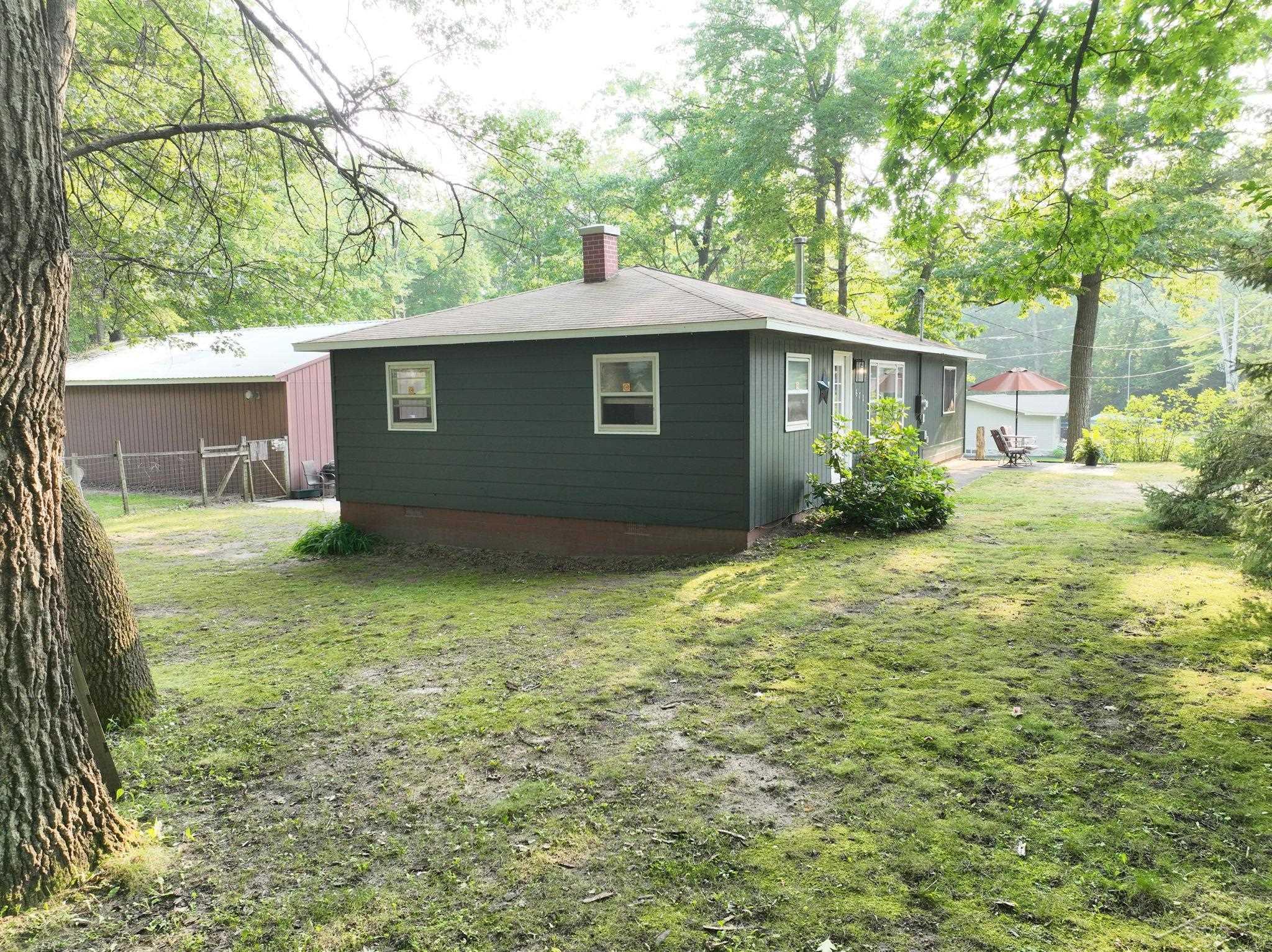 670 Lone Pine Road Harrison, MI 48625 - Photo 6 of 34 50116860-5.JPG