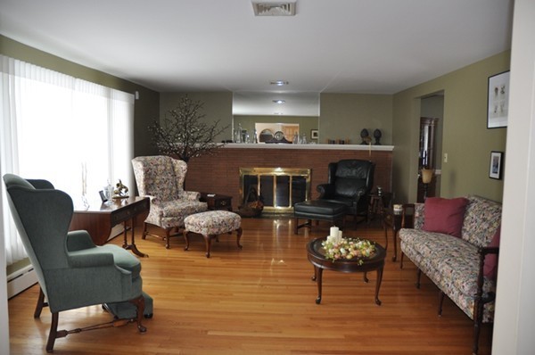 250 Boston Post Road Weston, MA 02493 - Photo 3 of 14